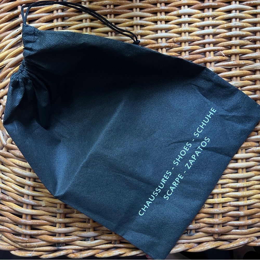 Multi-language 🩴👠👡👞SHOE DUST BAG